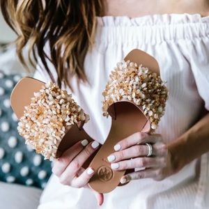 TORY BURCH Logan Crystal/Satin
Slide Slip-On Flat size 7 Excellent Condition!!!